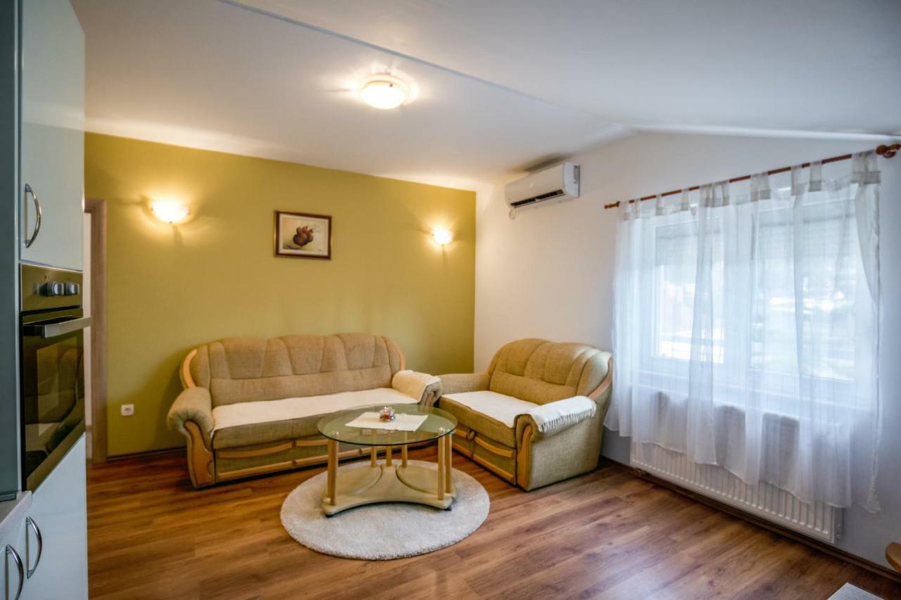 Arenta Apartments Metković Esterno foto