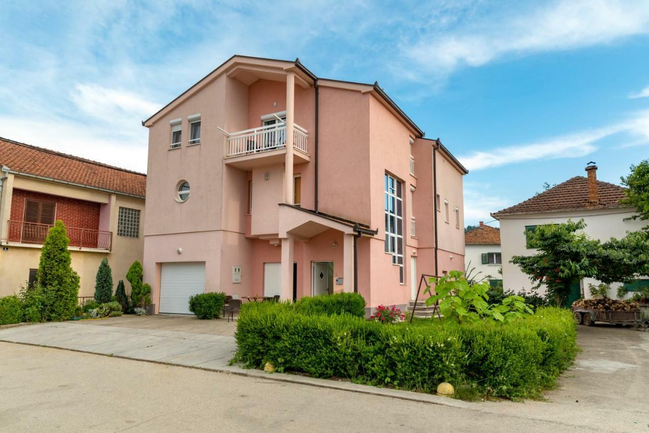 Arenta Apartments Metković Esterno foto